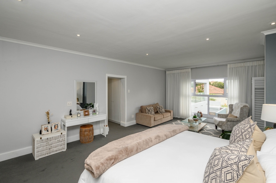 4 Bedroom Property for Sale in Summerstrand Eastern Cape